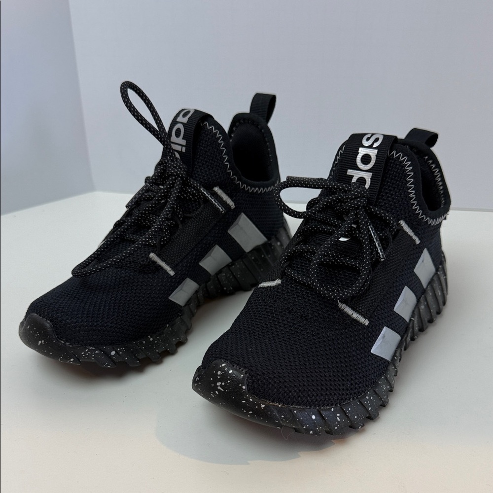 Adidas Kids Kaptir Flow Shoes. Black/Silver Metallic. Size 1.5